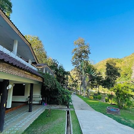 Baan Rim Kwai Paerimnam Resort Kanchanaburi Extérieur photo
