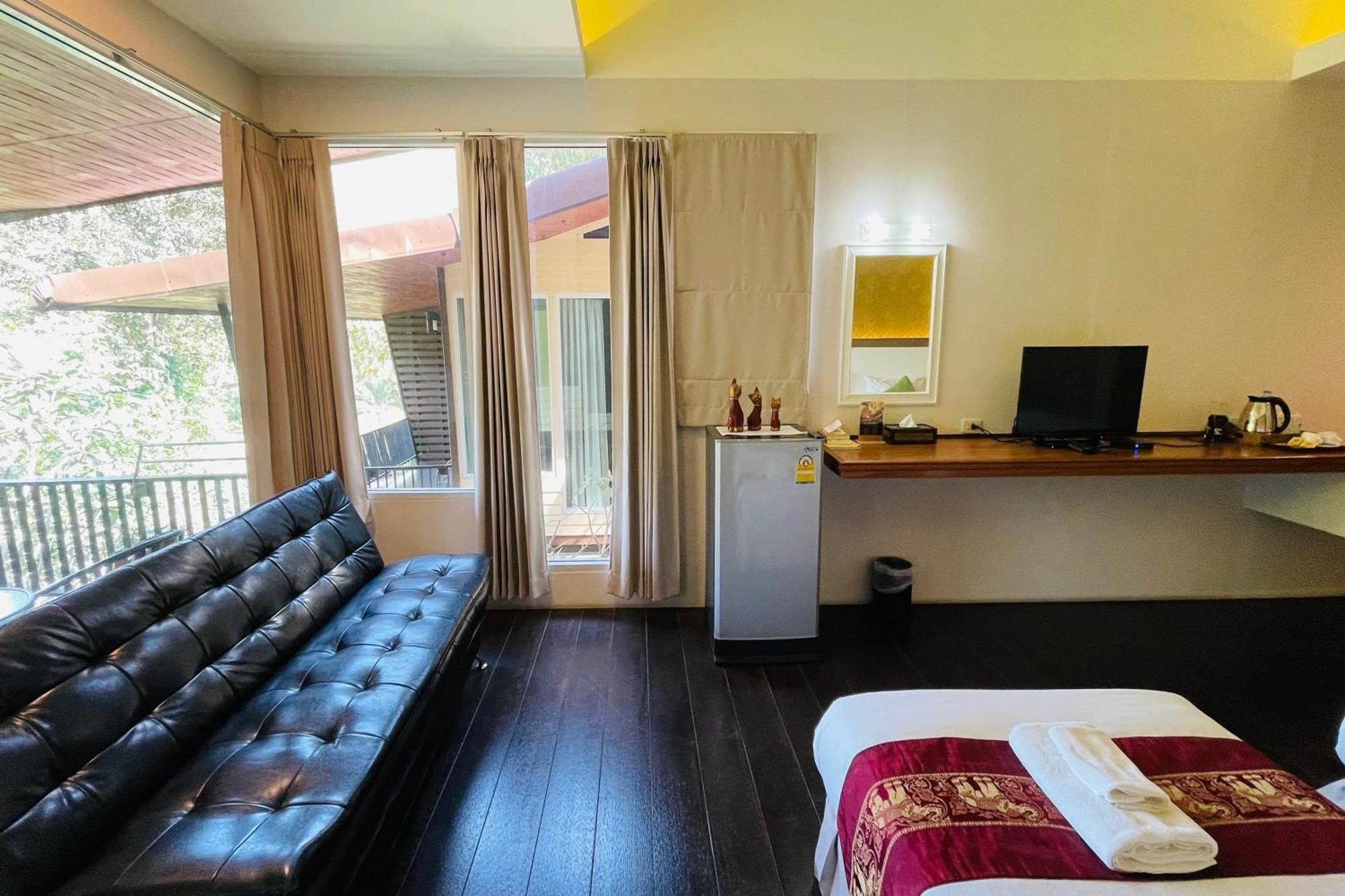 Baan Rim Kwai Paerimnam Resort Kanchanaburi Extérieur photo
