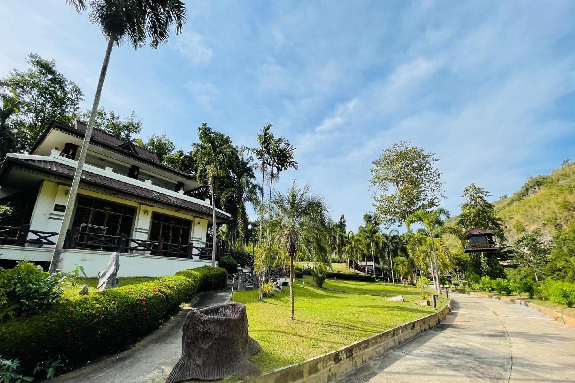 Baan Rim Kwai Paerimnam Resort Kanchanaburi Extérieur photo
