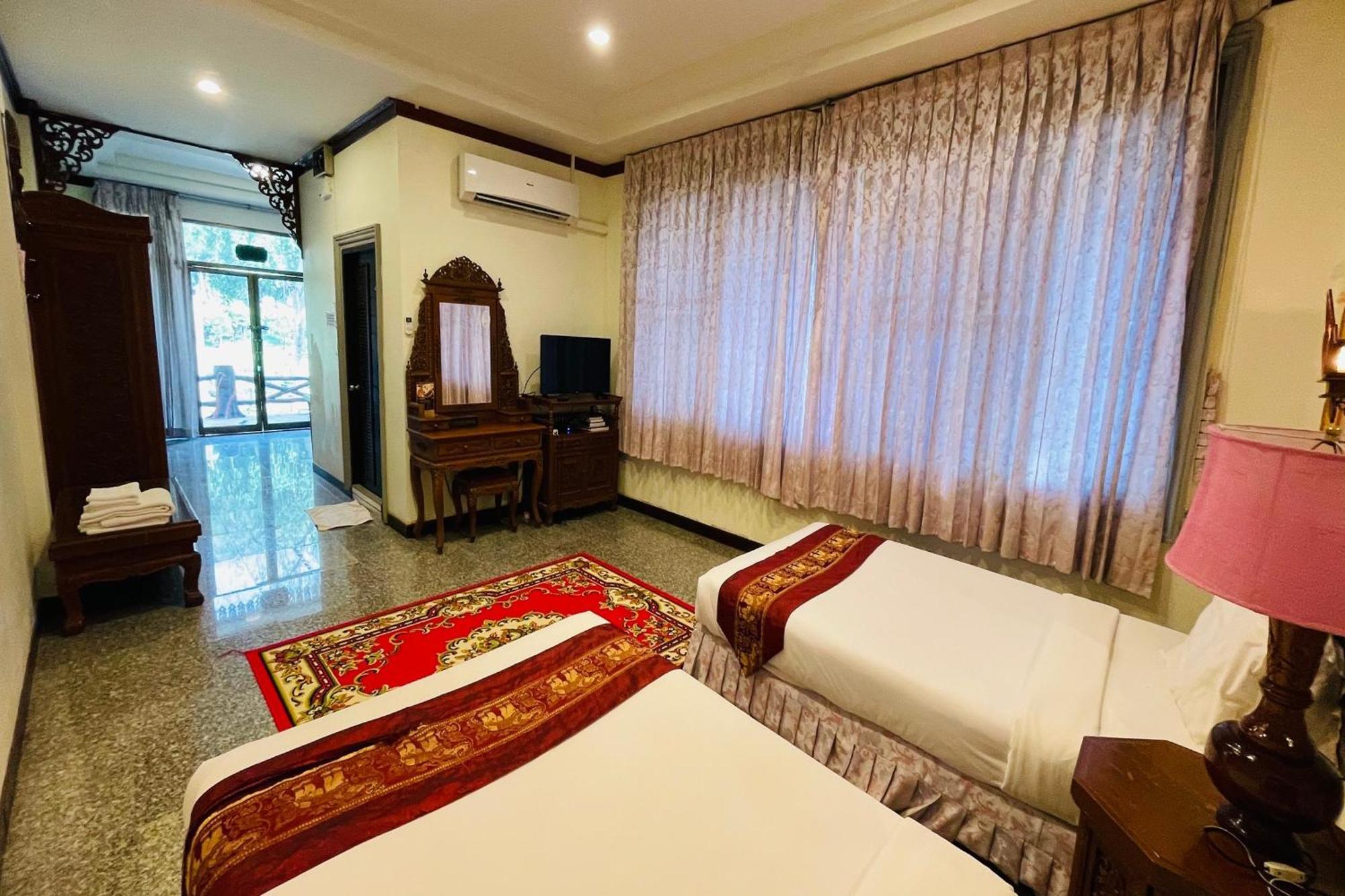 Baan Rim Kwai Paerimnam Resort Kanchanaburi Extérieur photo